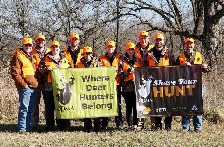 How do hunting cards and quotas work?